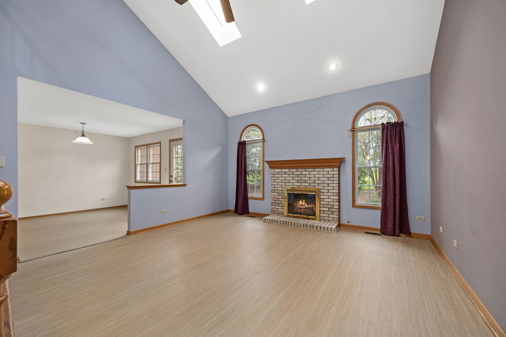 2012 Clover Lane Unit: 2012