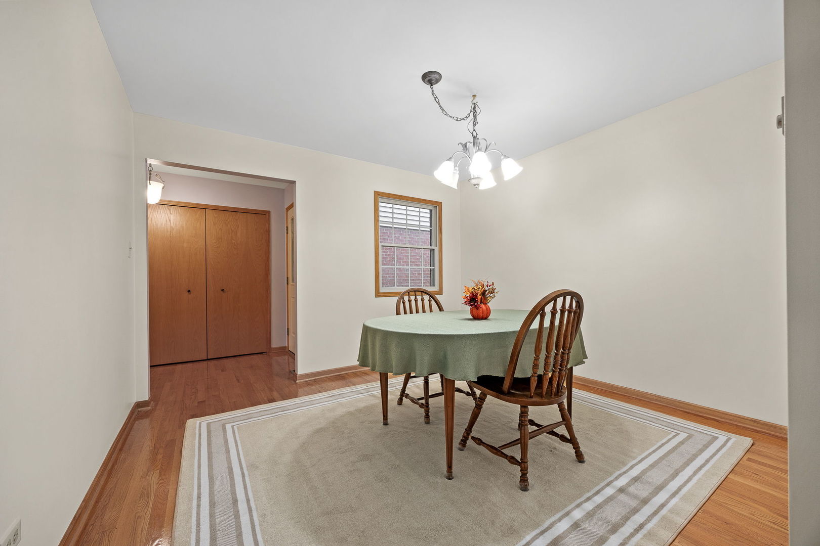 2012 Clover Lane Unit: 2012
