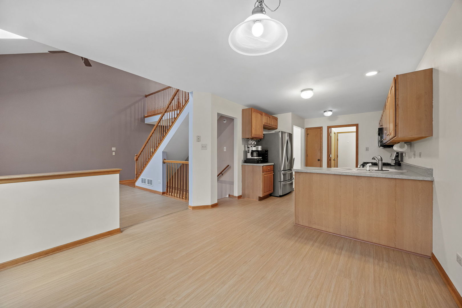 2012 Clover Lane Unit: 2012
