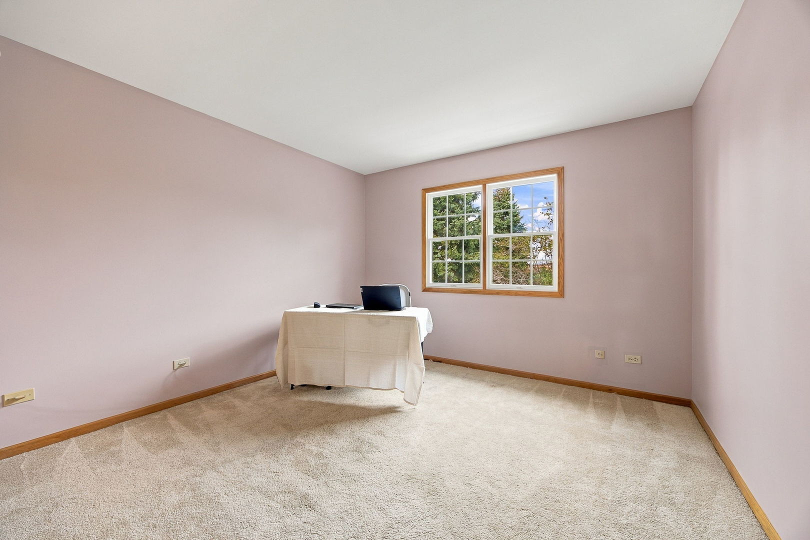 2012 Clover Lane Unit: 2012
