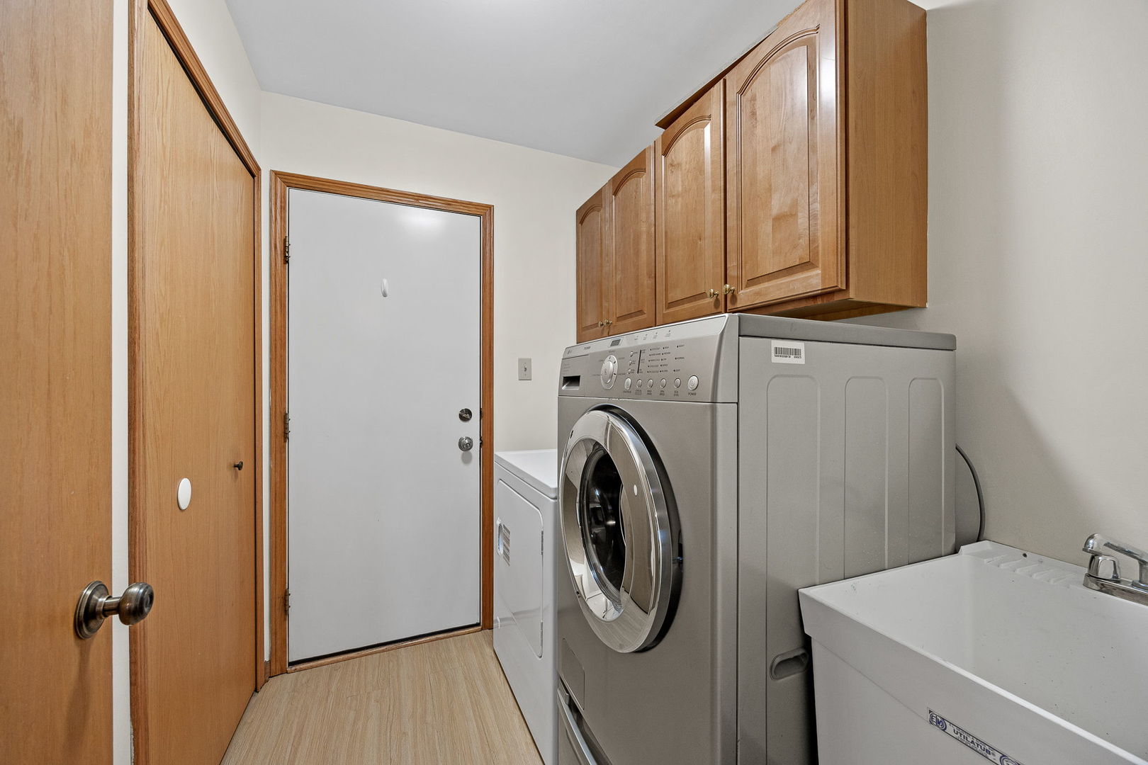 2012 Clover Lane Unit: 2012