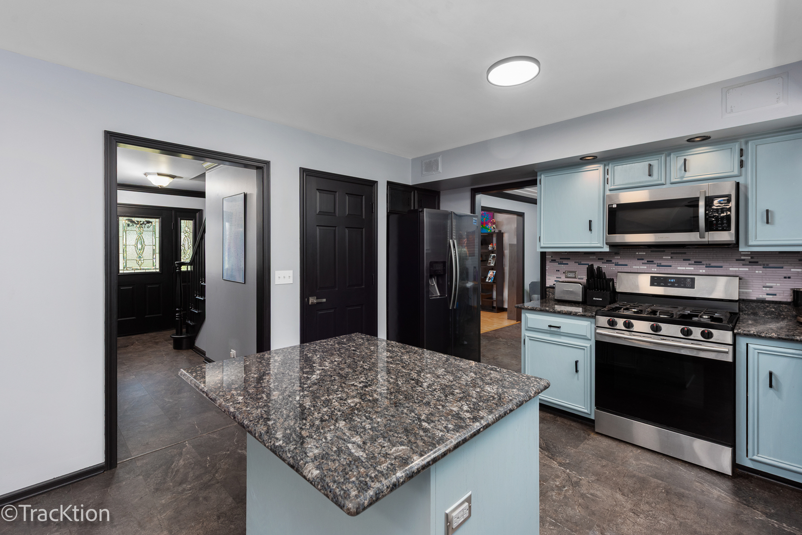360 Lakeview Drive