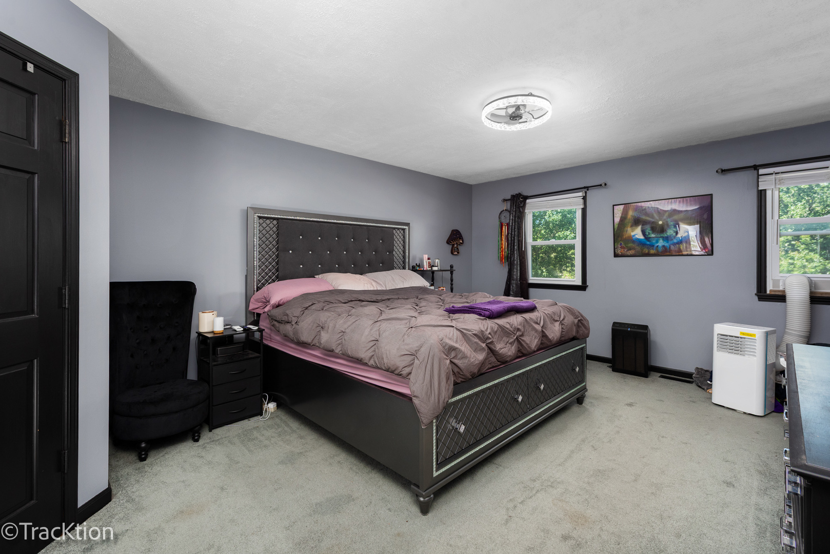 360 Lakeview Drive