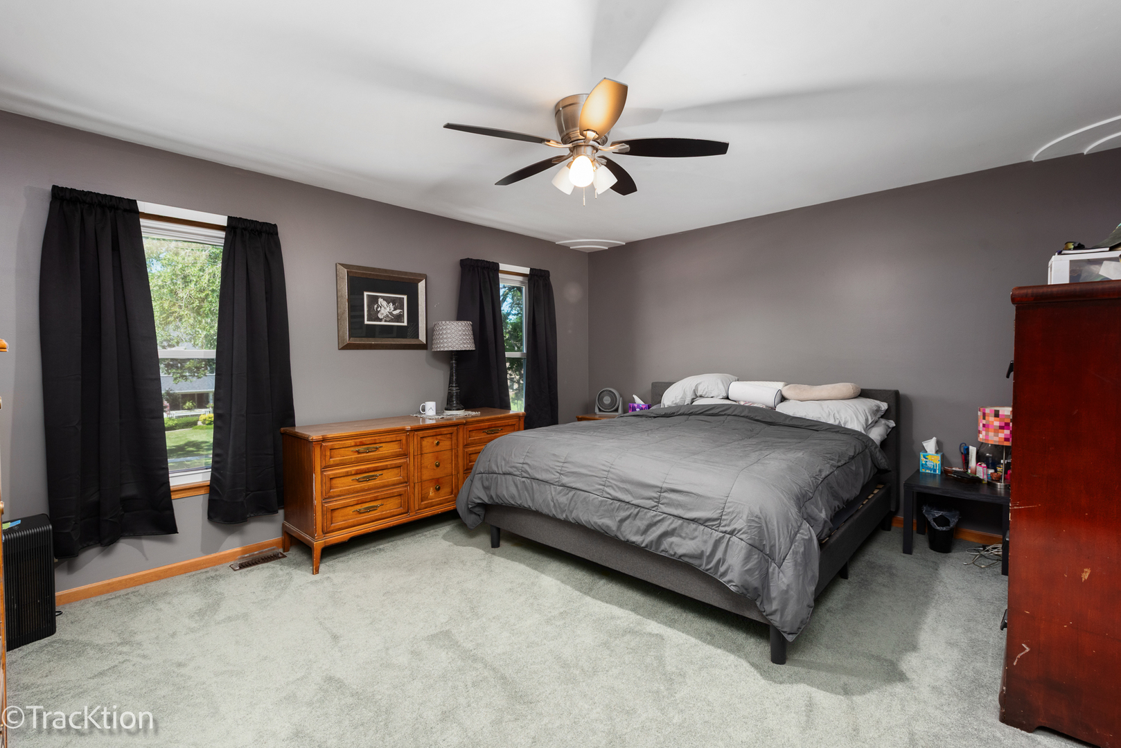 360 Lakeview Drive