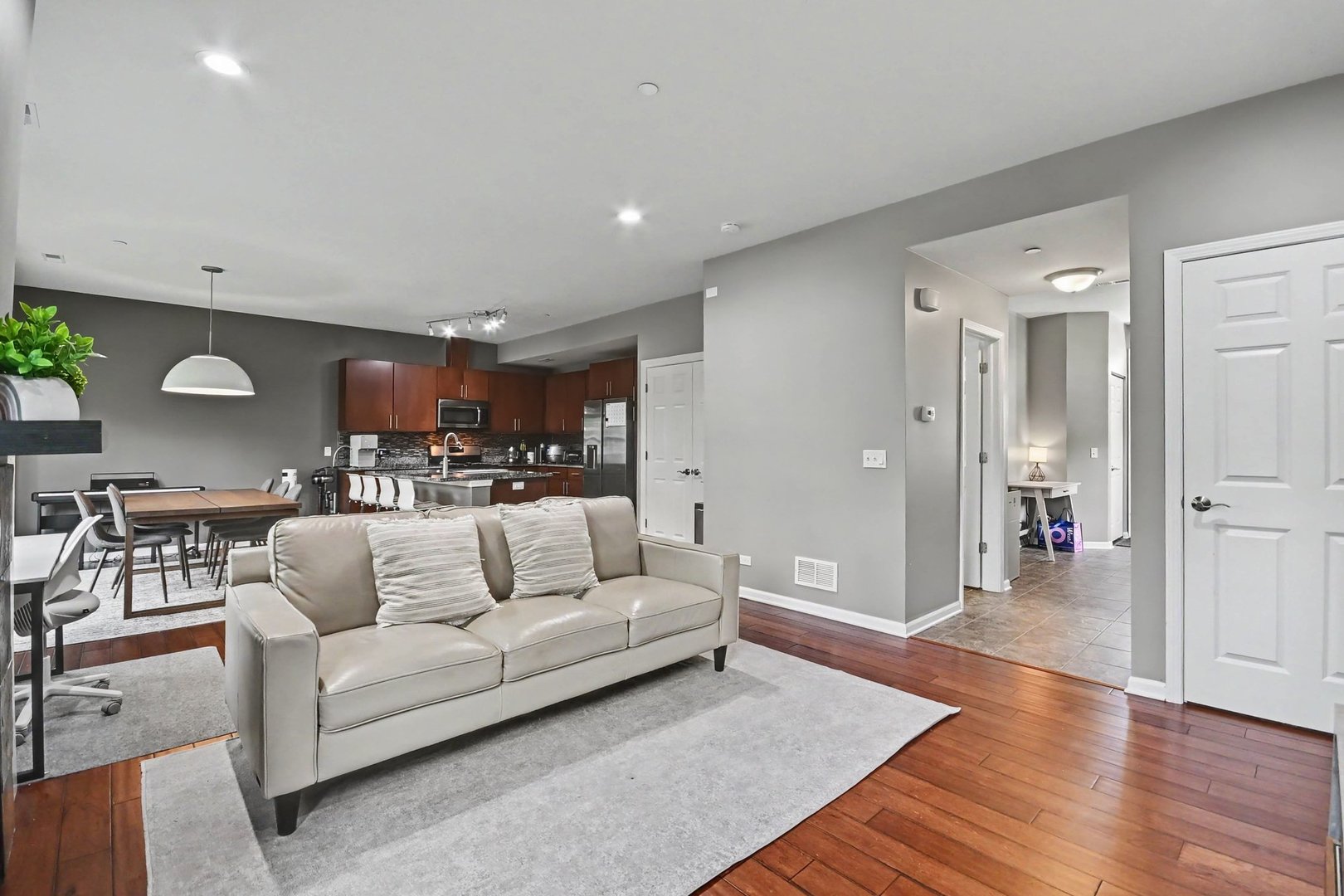 1011 Green Meadow Avenue