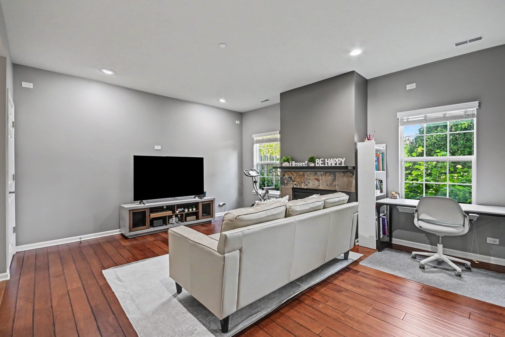 1011 Green Meadow Avenue