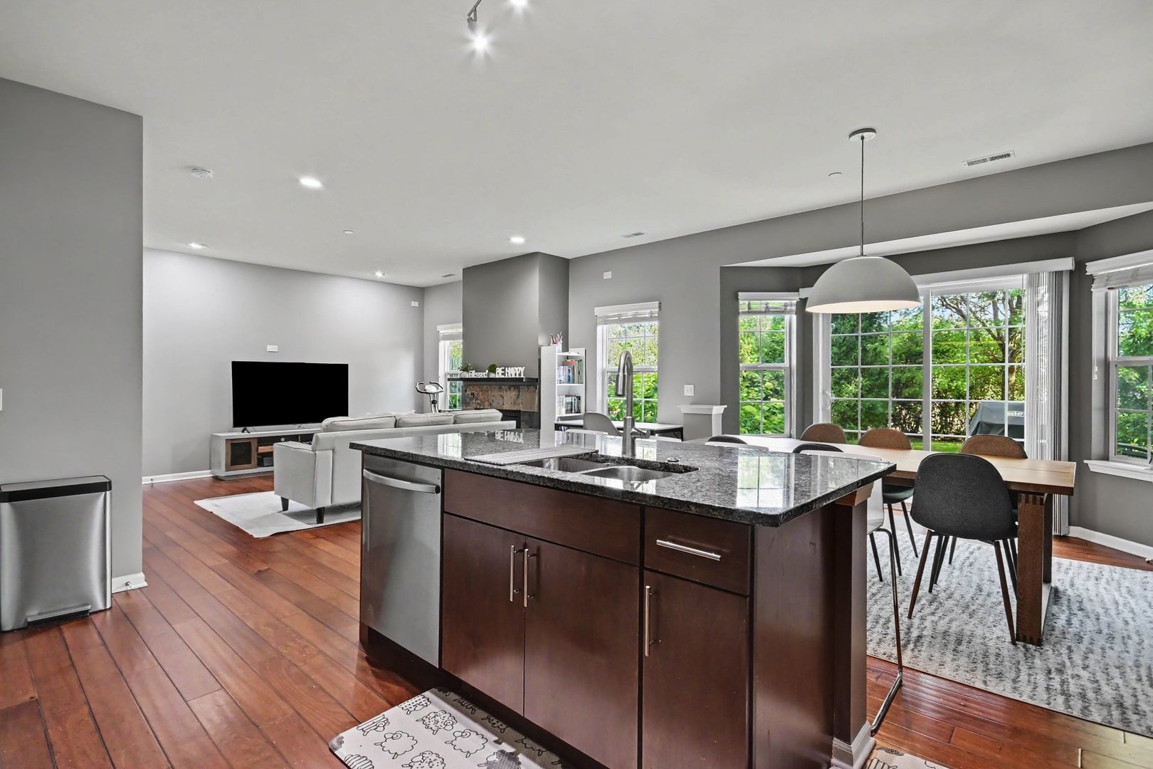 1011 Green Meadow Avenue