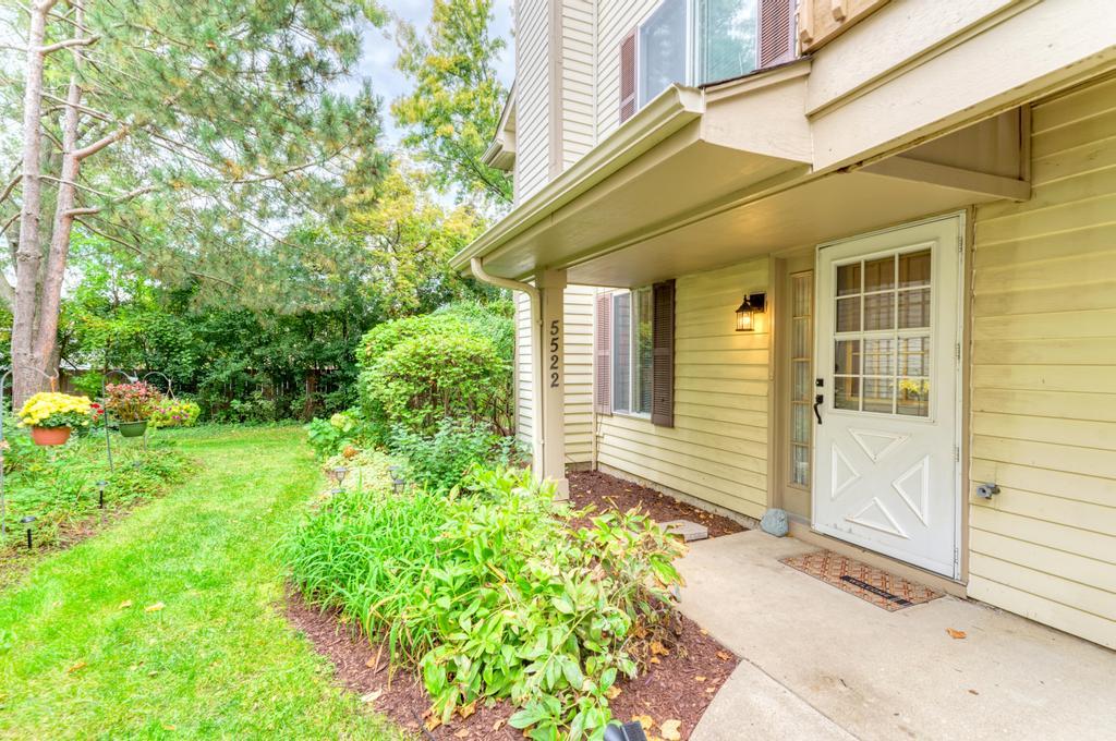 5522 Barclay Court