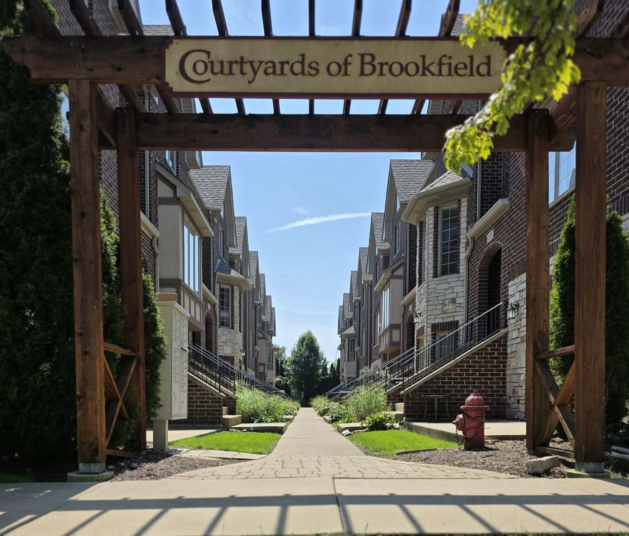 4303 EBERLY Avenue Unit: 4303