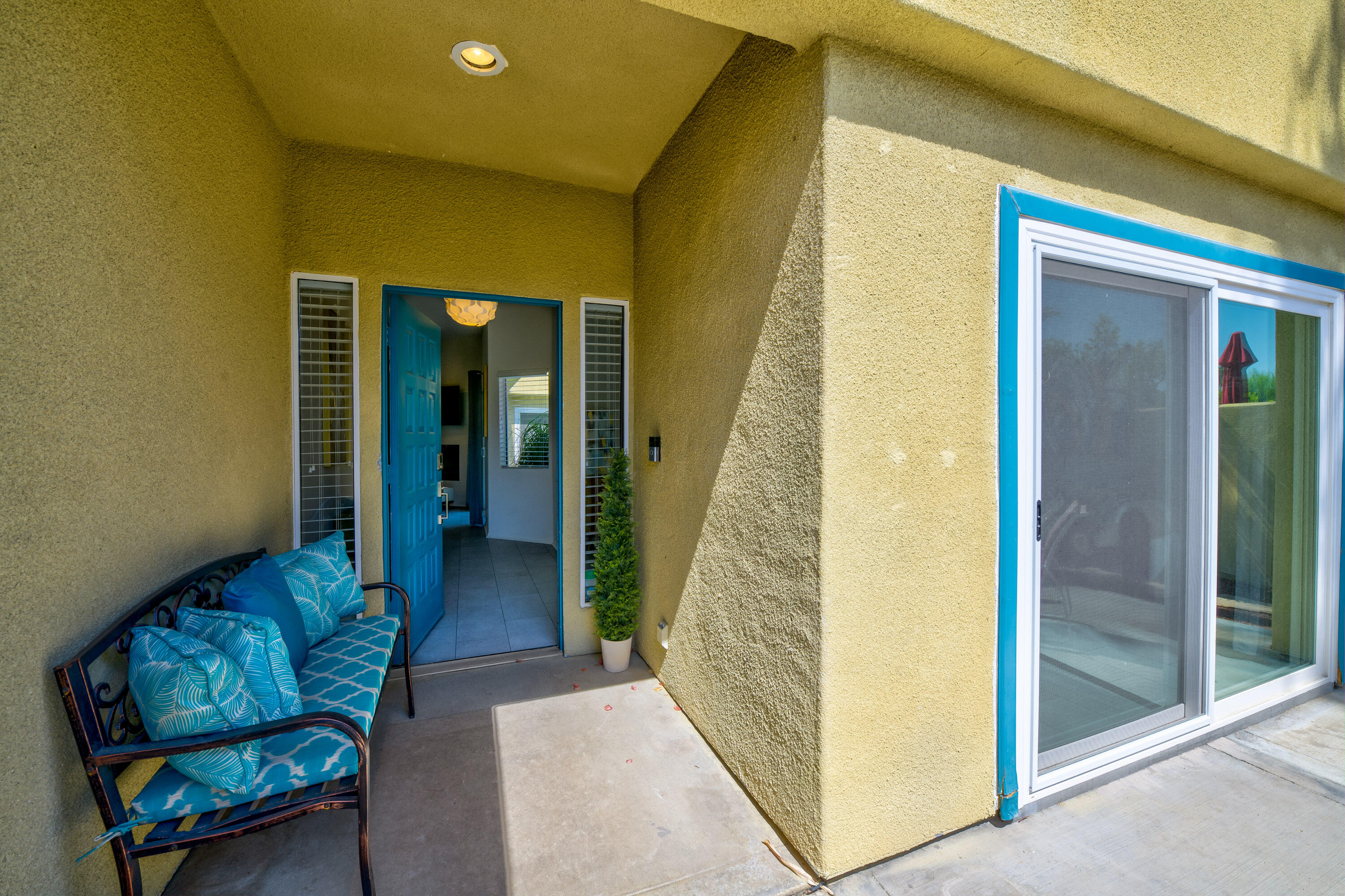 54465 Avenida Alvarado