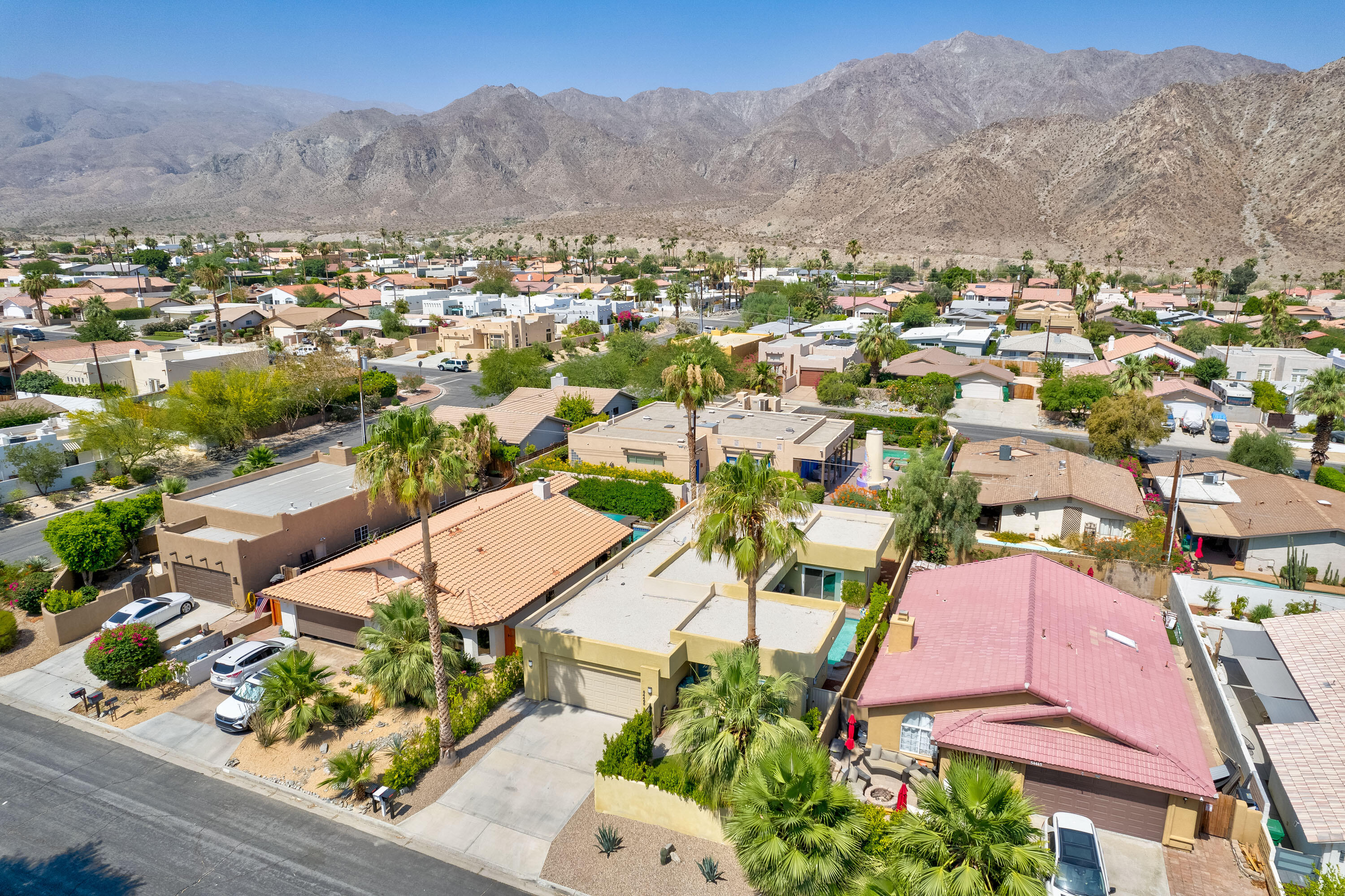 54465 Avenida Alvarado