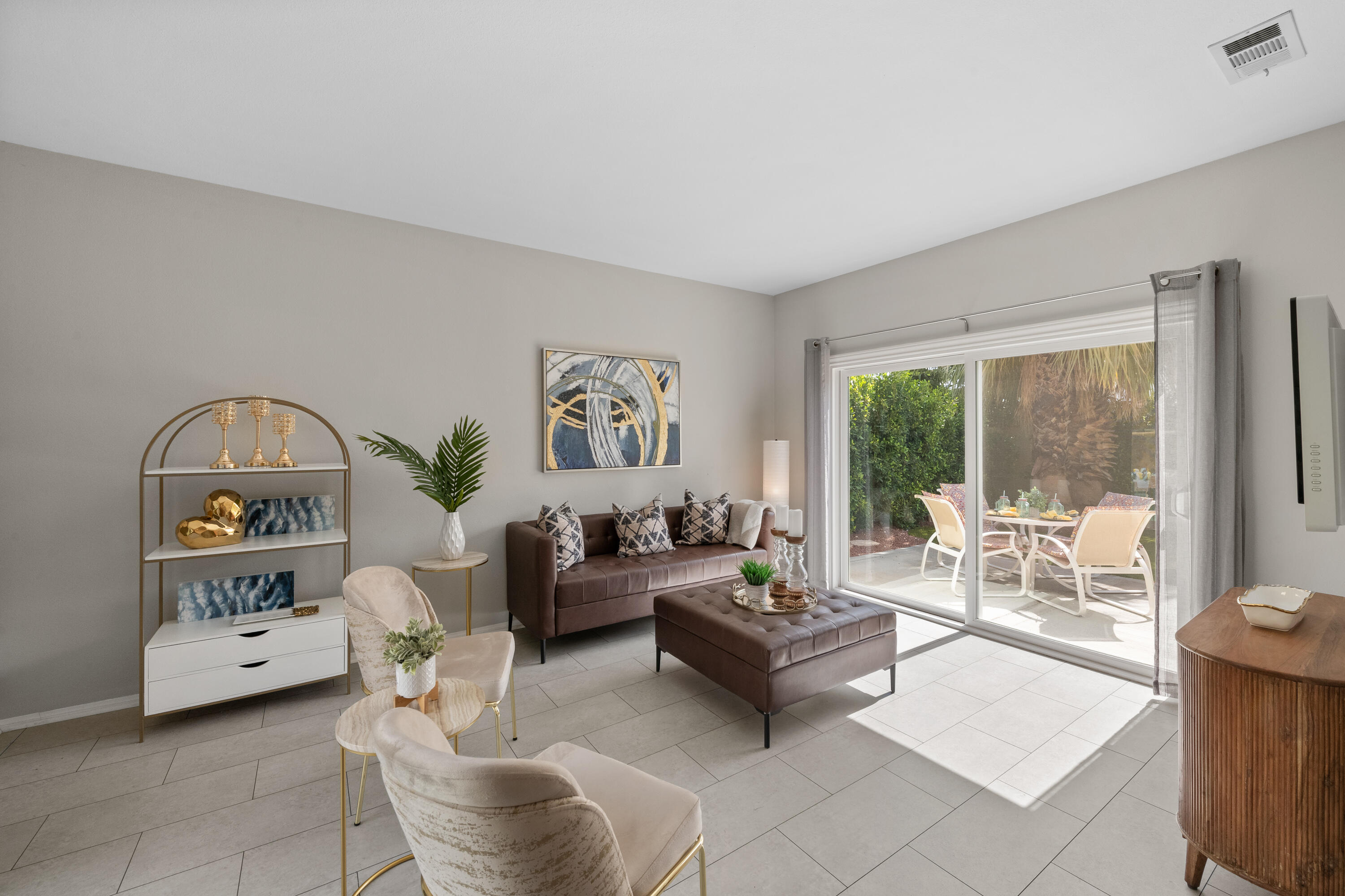 54465 Avenida Alvarado