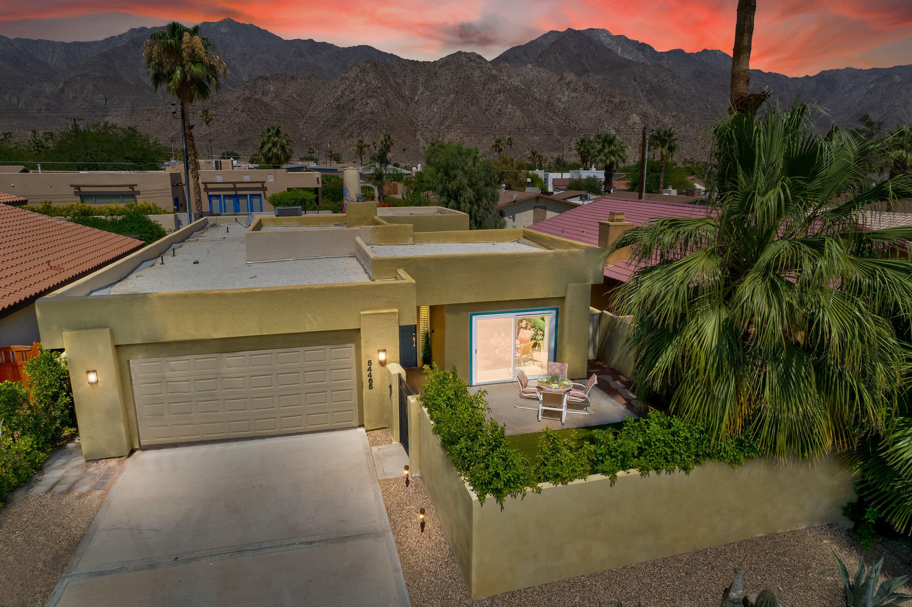 54465 Avenida Alvarado