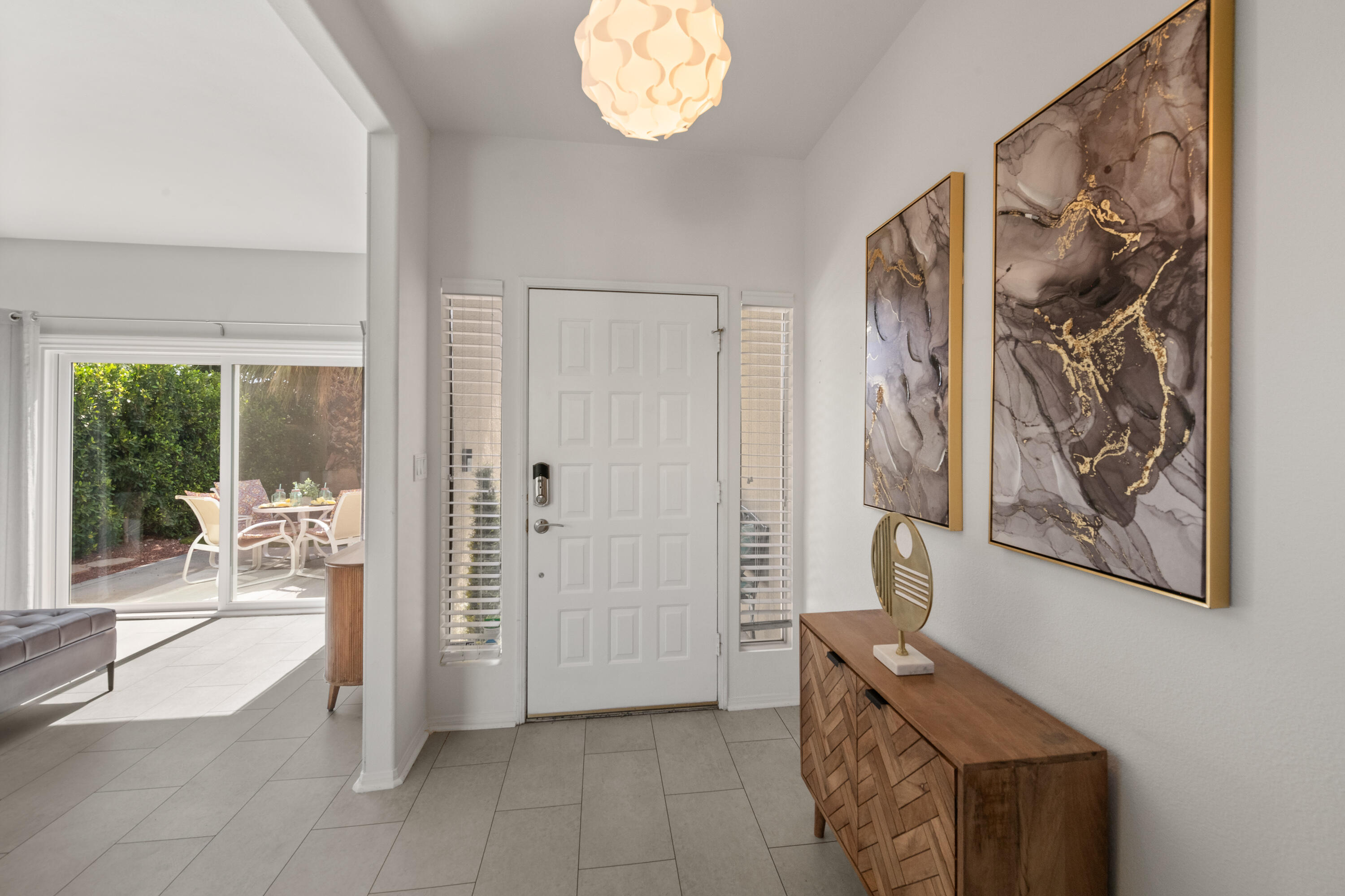 54465 Avenida Alvarado