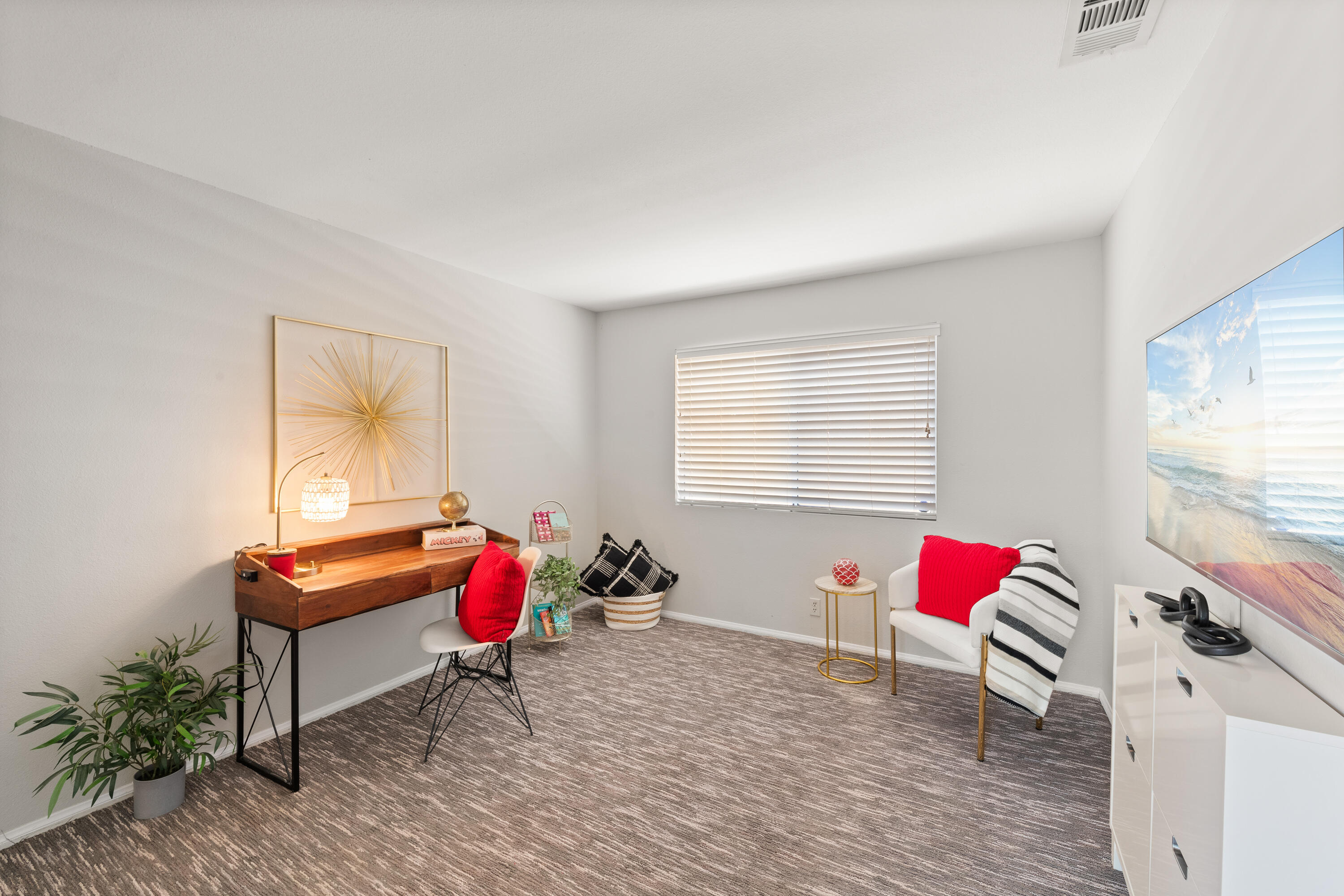 54465 Avenida Alvarado