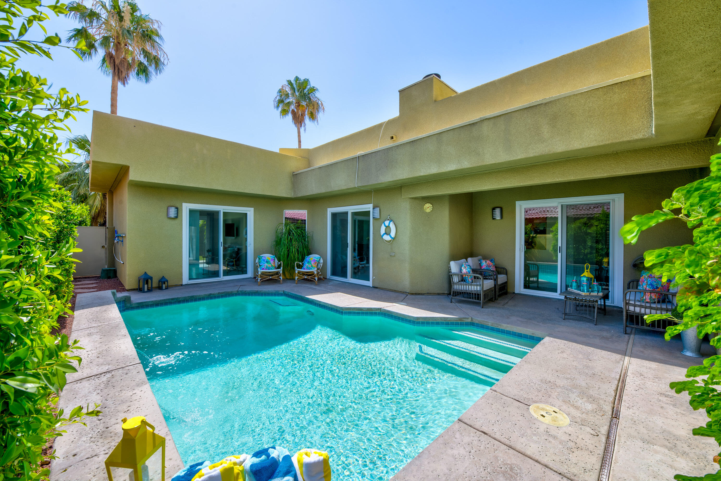 54465 Avenida Alvarado