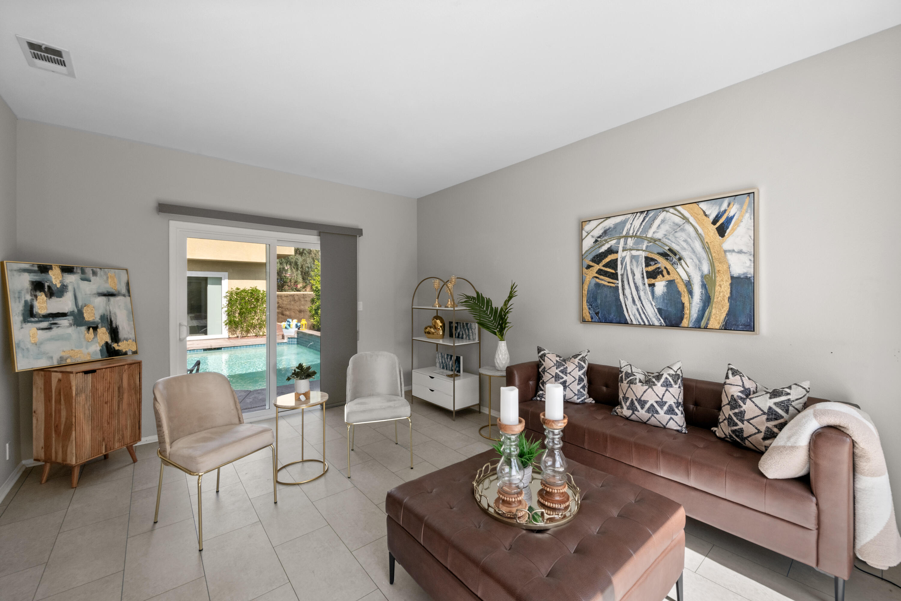 54465 Avenida Alvarado