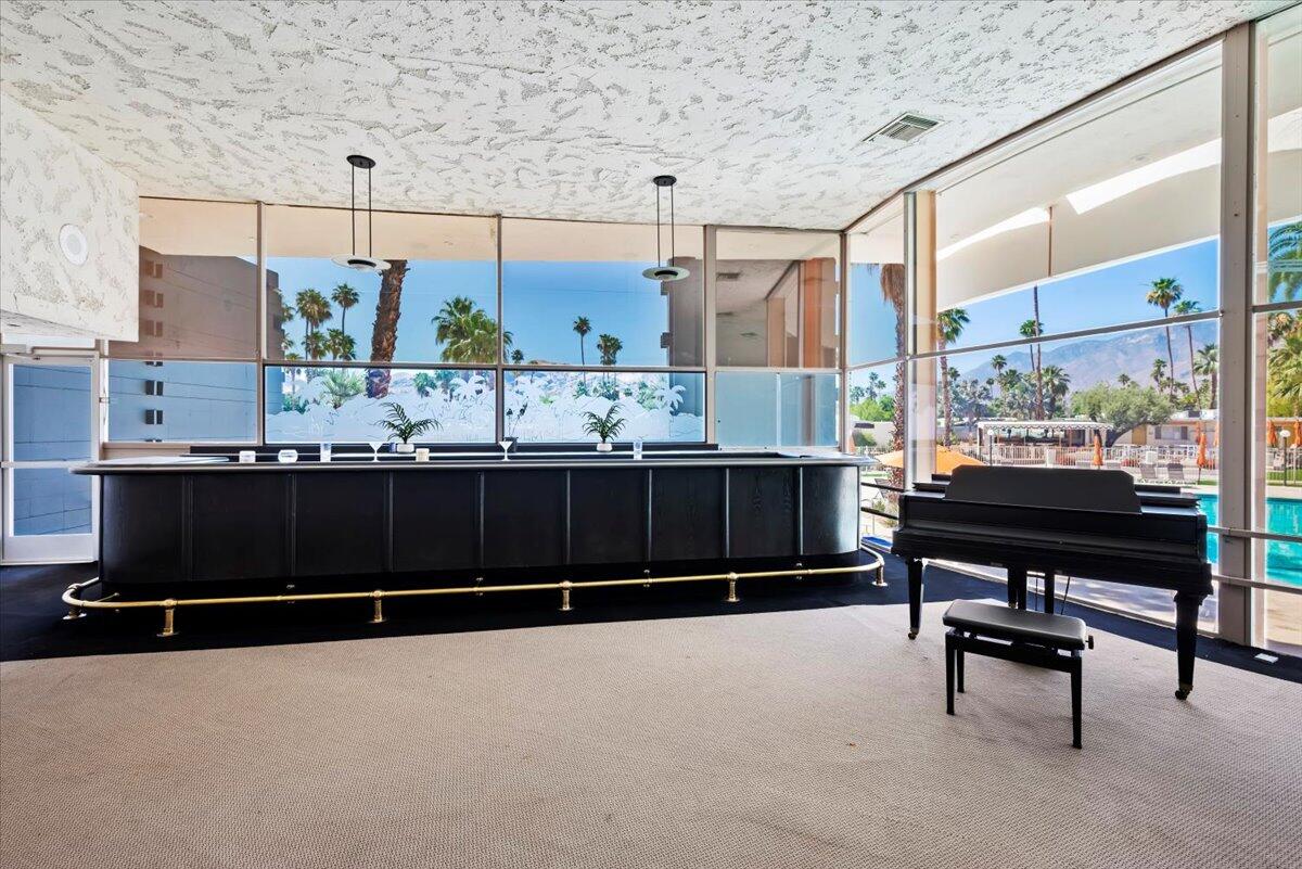 1111 E Palm Canyon DR Unit: 118