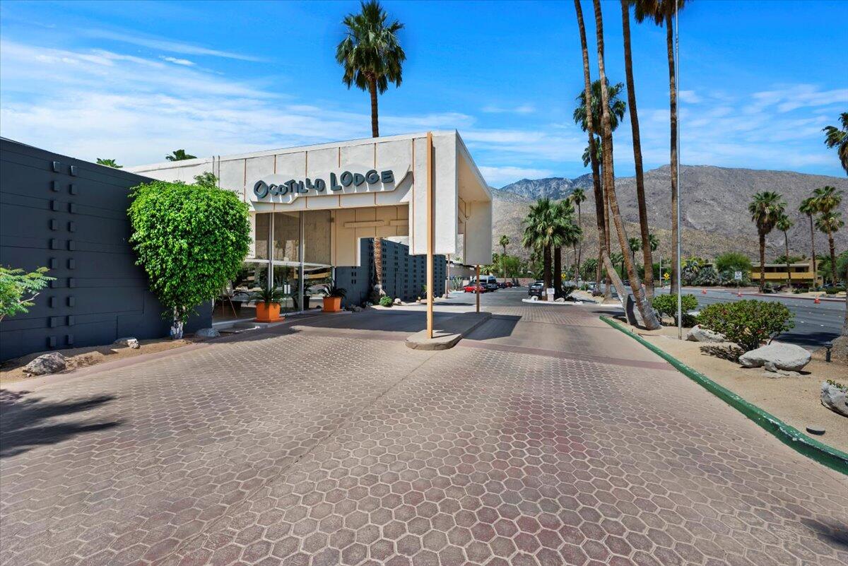 1111 E Palm Canyon DR Unit: 118