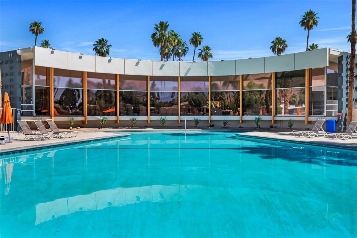 1111 E Palm Canyon DR Unit: 118