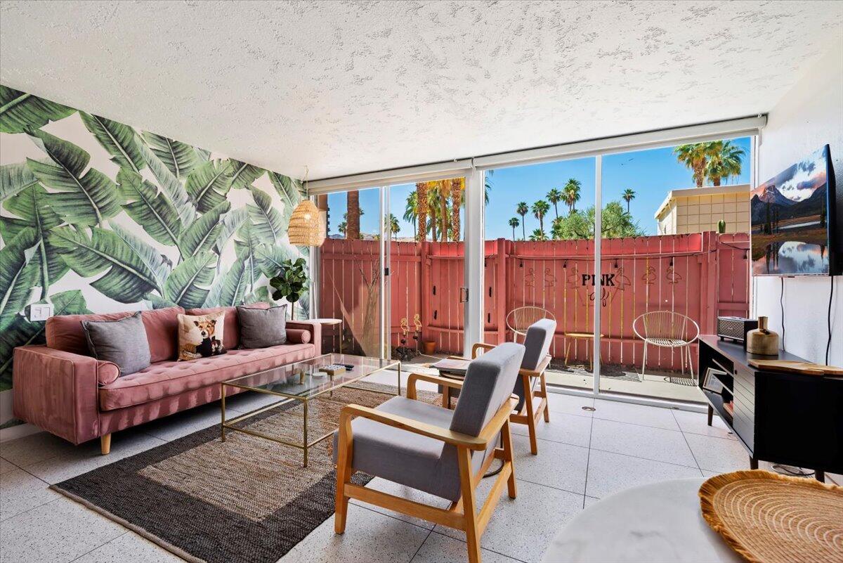 1111 E Palm Canyon DR Unit: 118