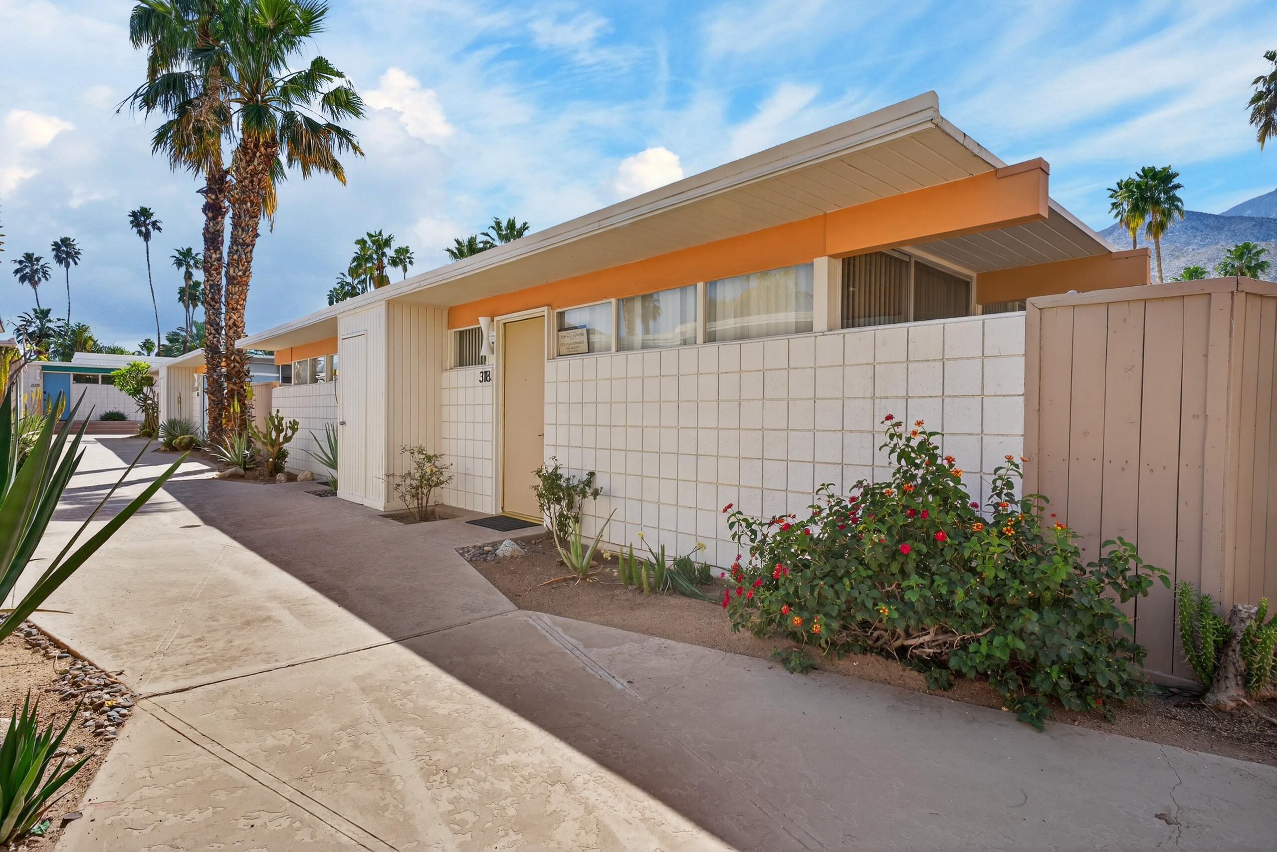 1111 E Palm Canyon DR Unit: 318