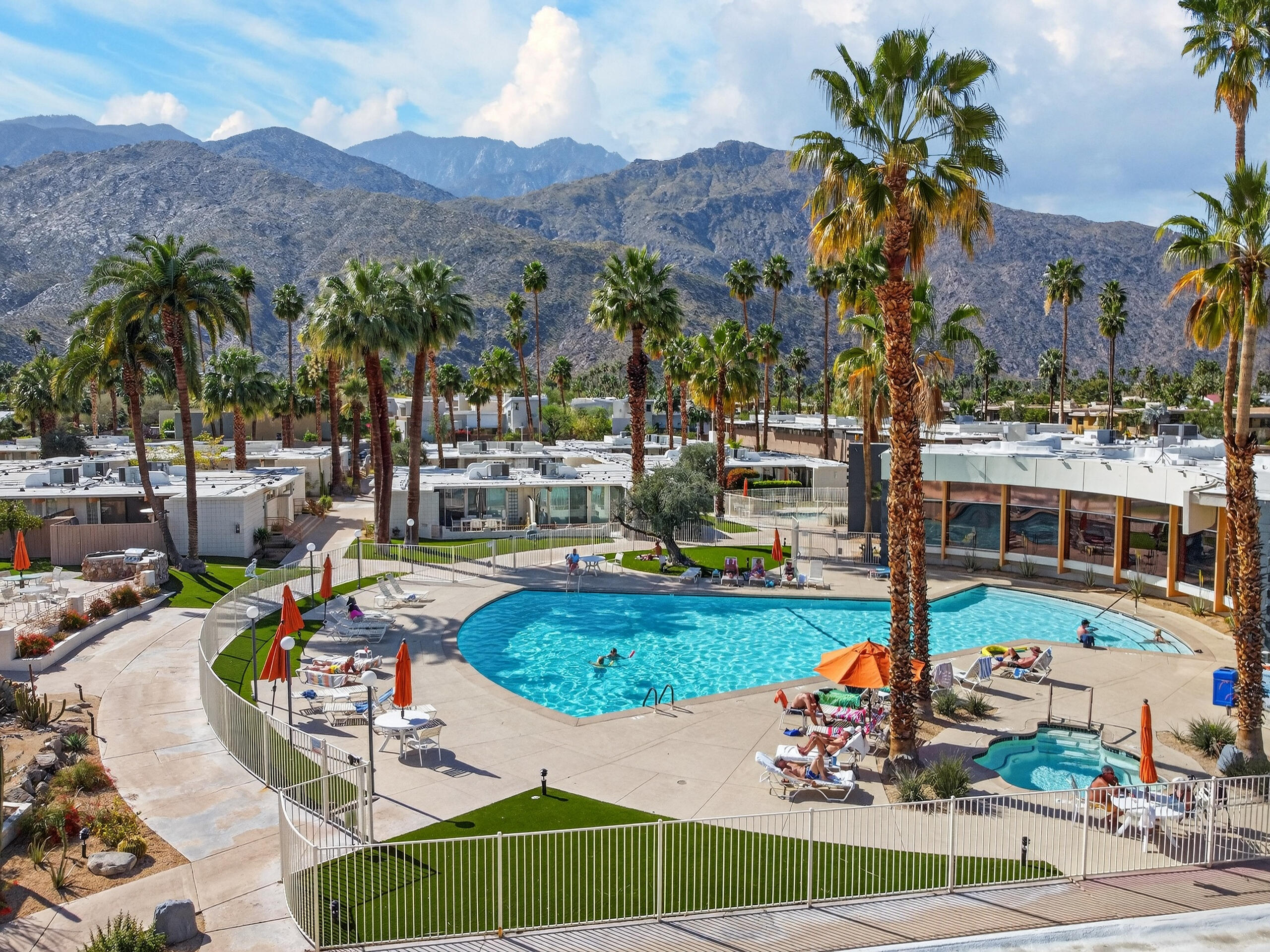 1111 E Palm Canyon DR Unit: 318