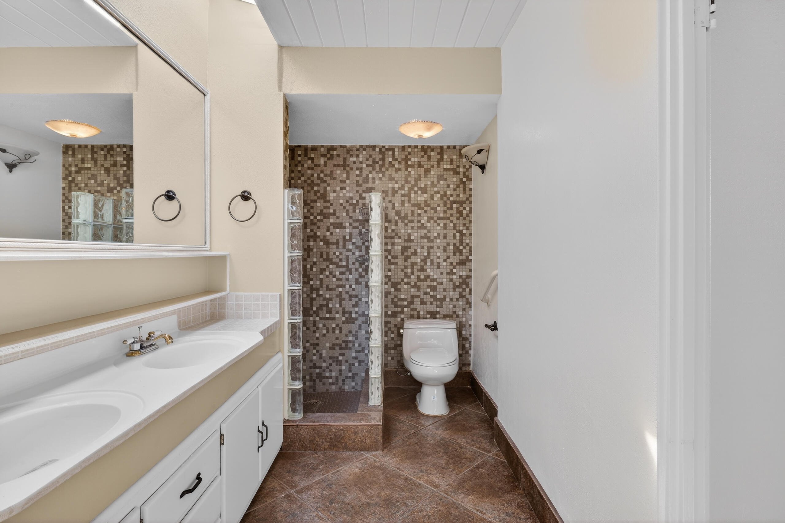 1111 E Palm Canyon DR Unit: 318