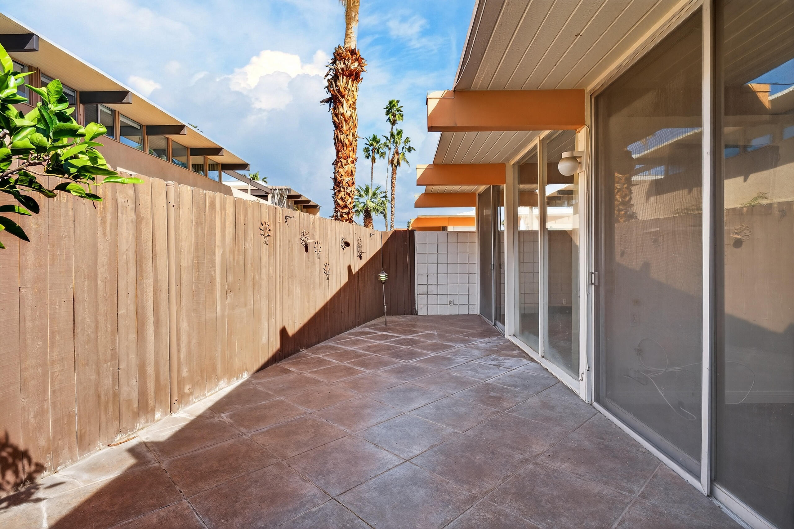 1111 E Palm Canyon DR Unit: 318
