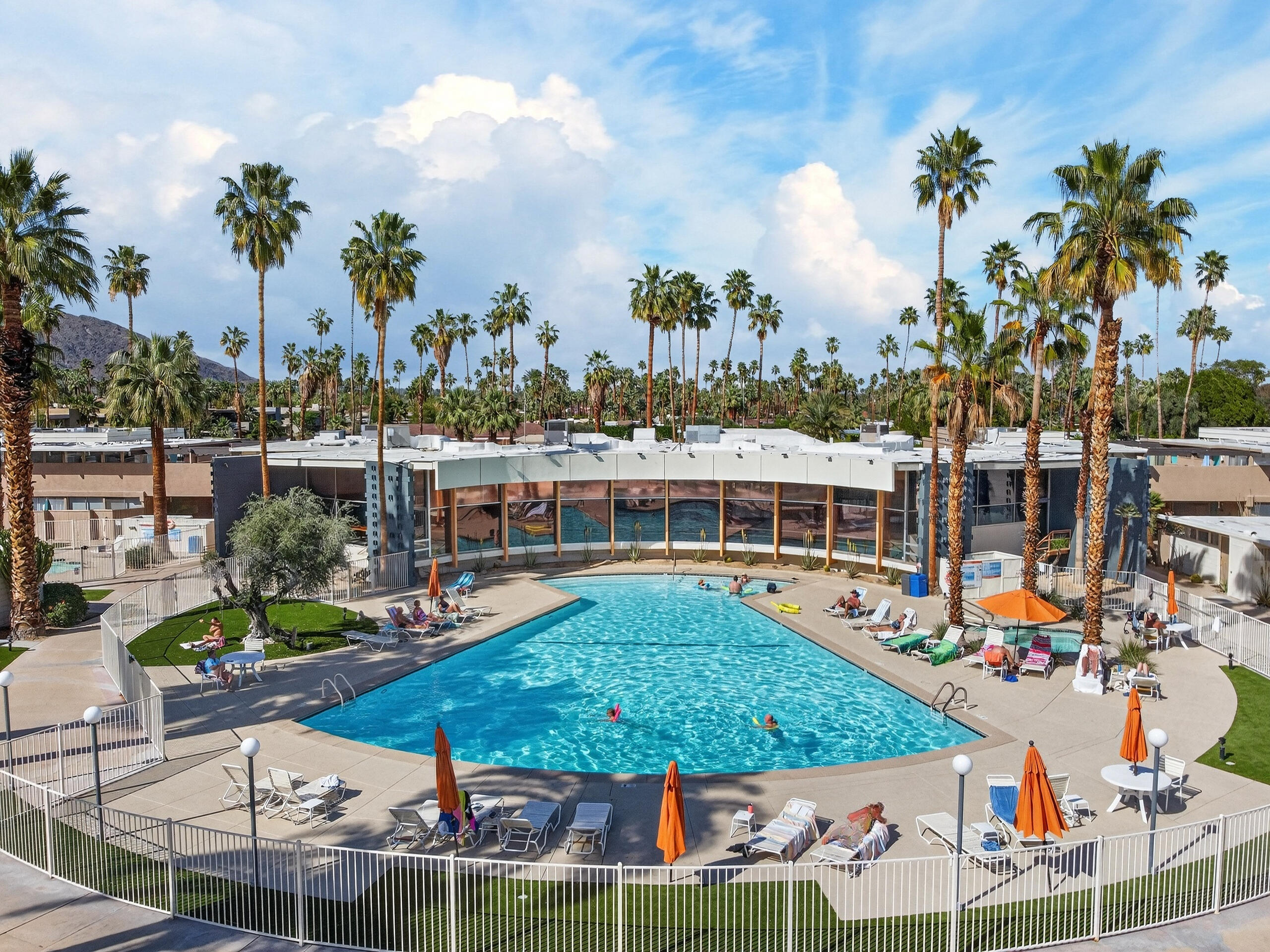 1111 E Palm Canyon DR Unit: 318