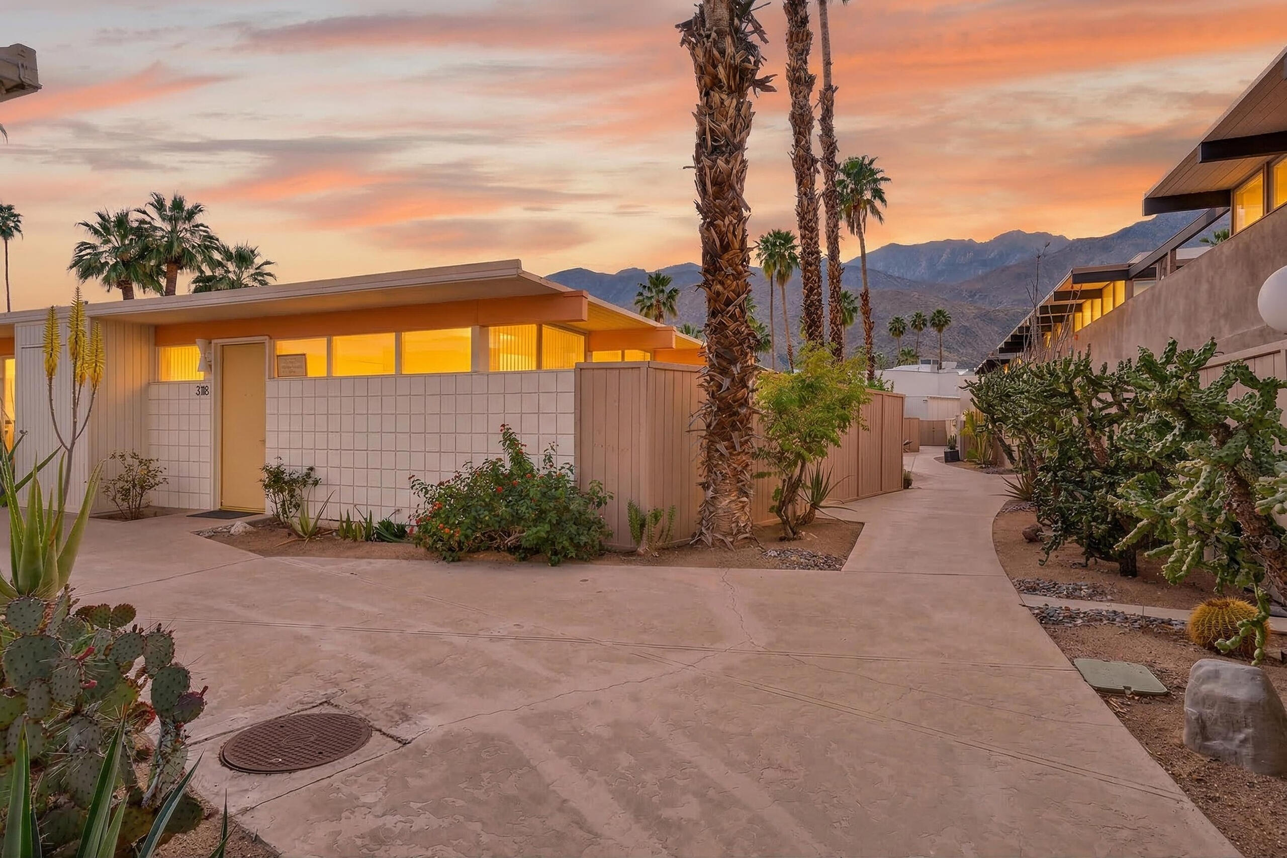 1111 E Palm Canyon DR Unit: 318