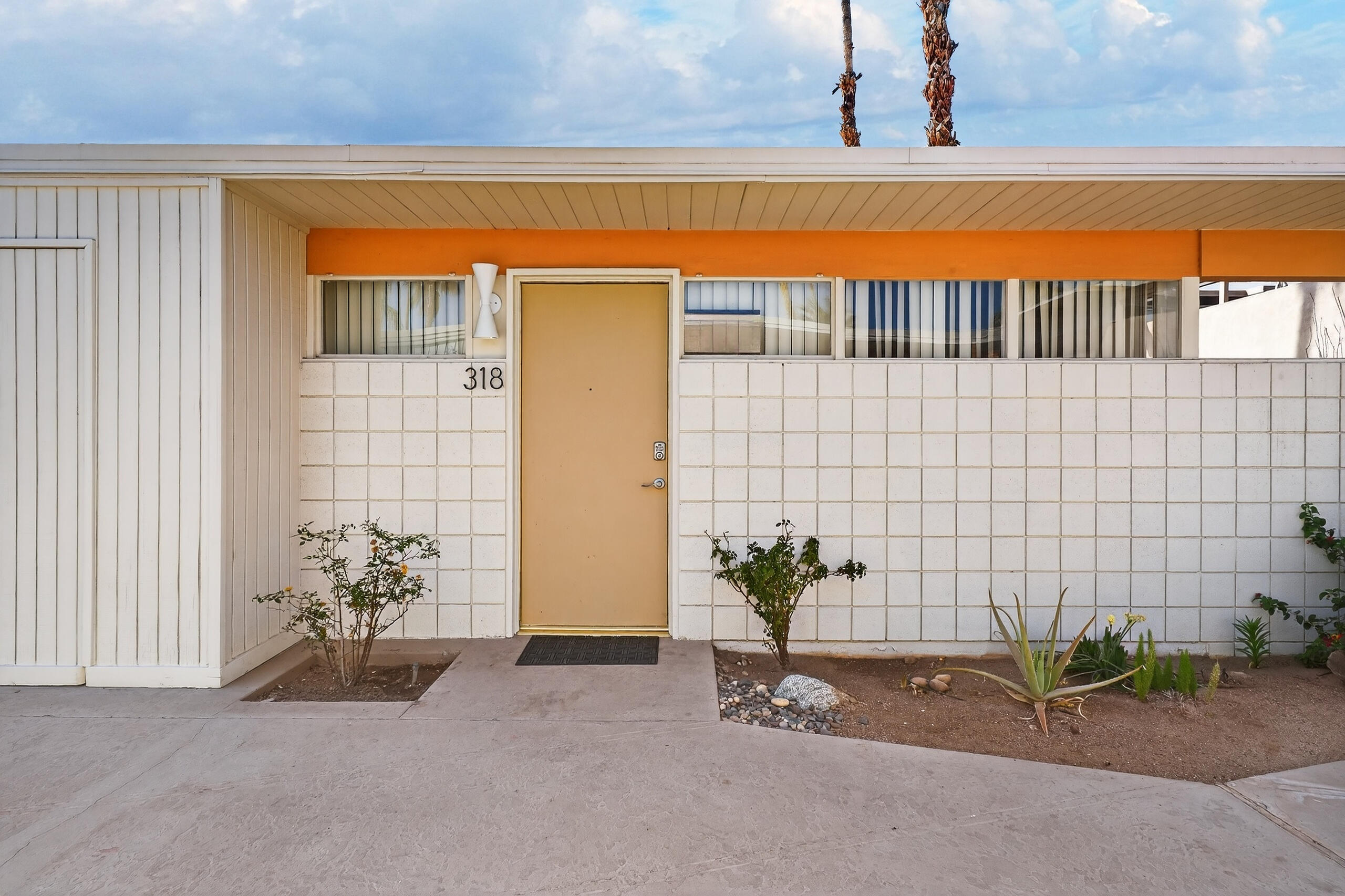 1111 E Palm Canyon DR Unit: 318
