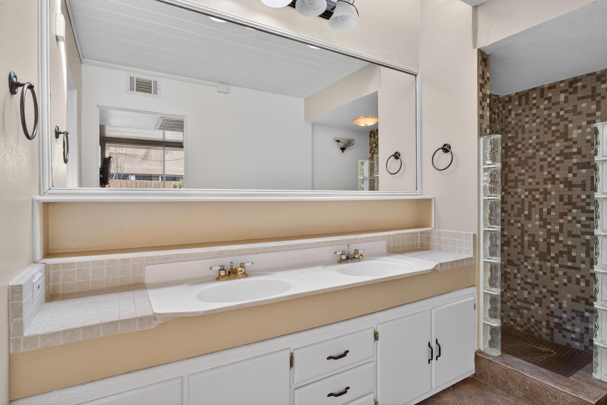1111 E Palm Canyon DR Unit: 318