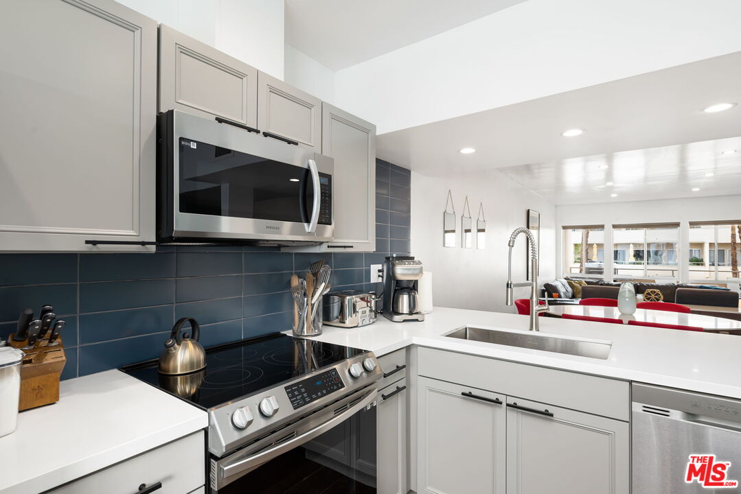 277 E Alejo Rd Unit: 219