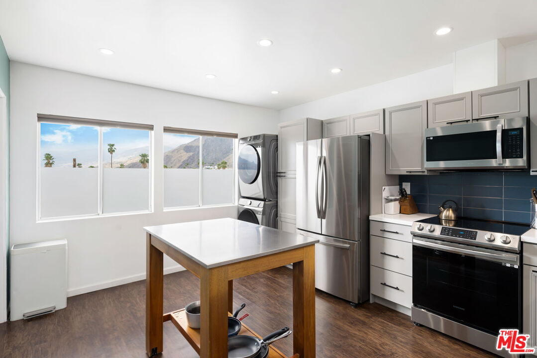 277 E Alejo Rd Unit: 219