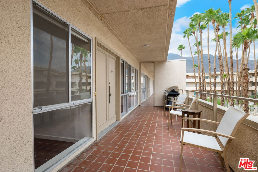 277 E Alejo Rd Unit: 219