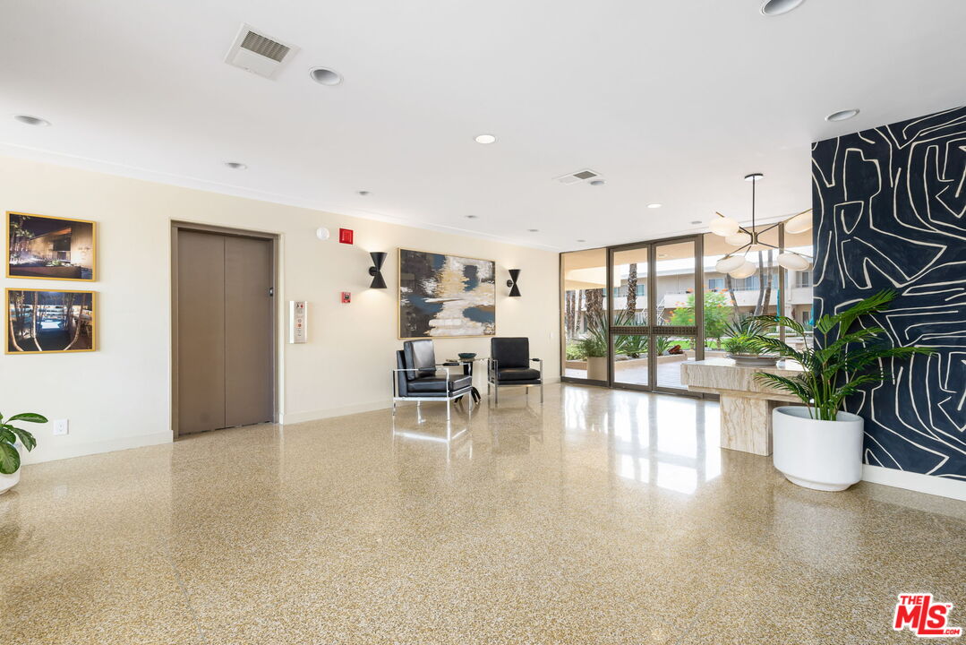 277 E Alejo Rd Unit: 219