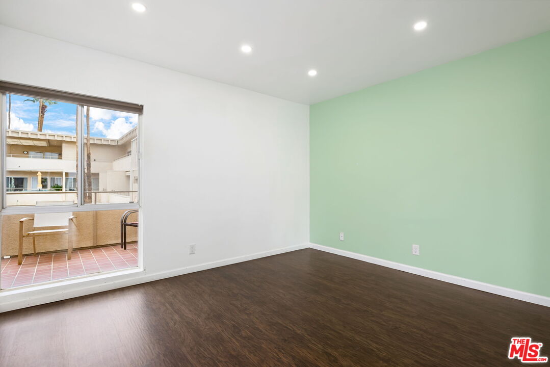 277 E Alejo Rd Unit: 219