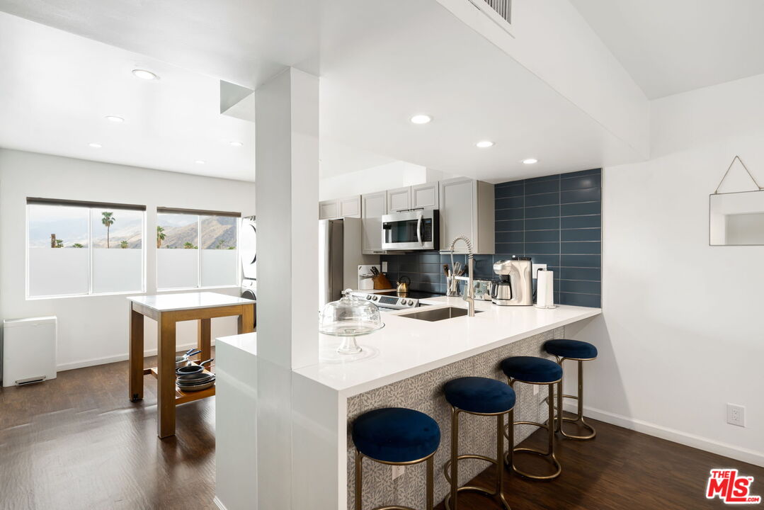 277 E Alejo Rd Unit: 219