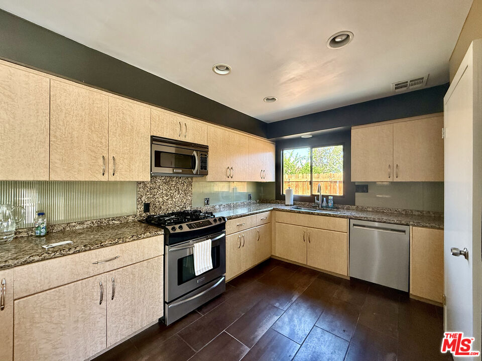 13 Palomino Rd