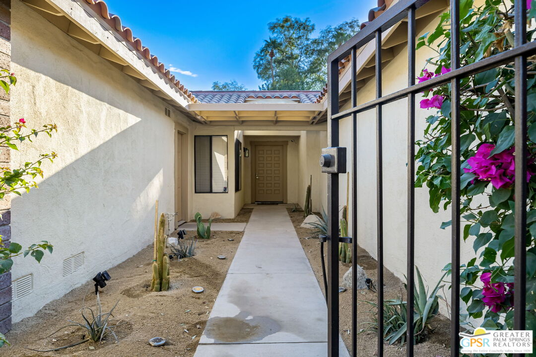 298 San Vicente Cir