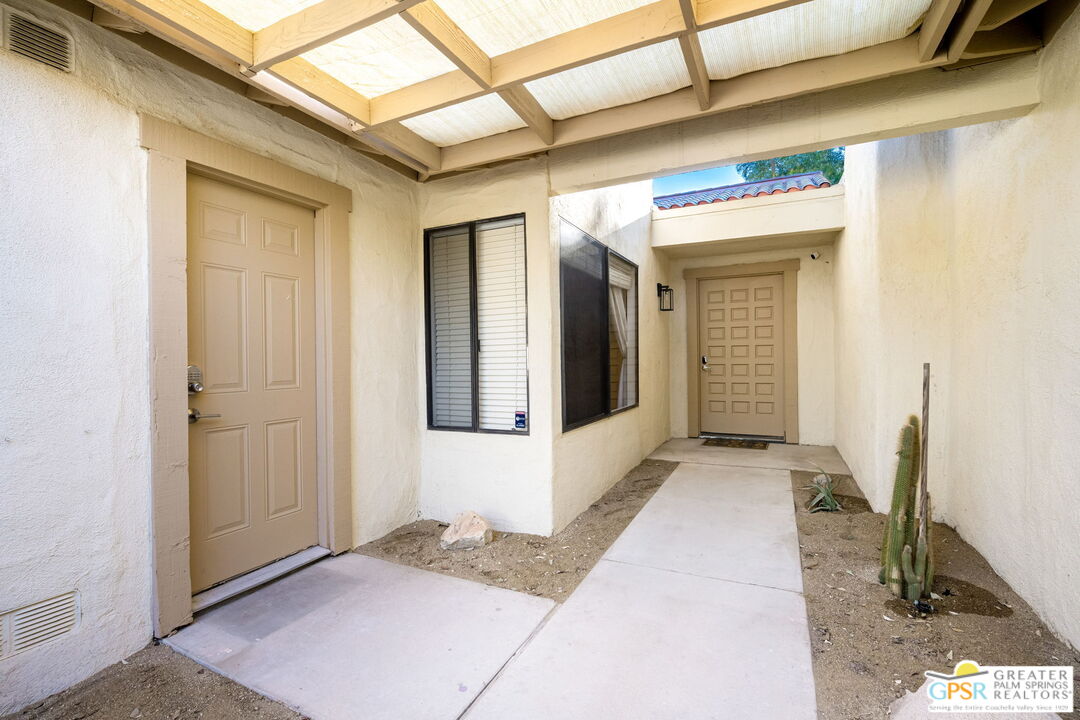 298 San Vicente Cir