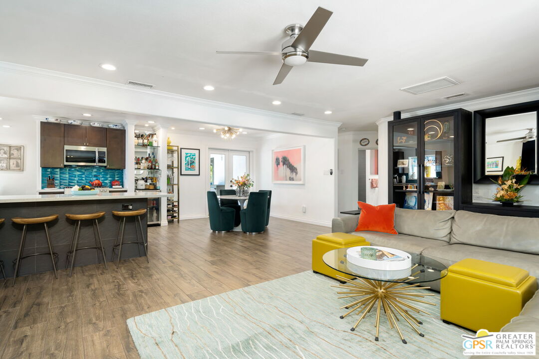 1861 S Palm Canyon Dr