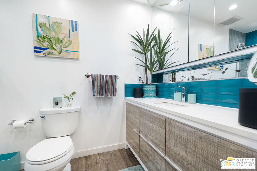 1861 S Palm Canyon Dr