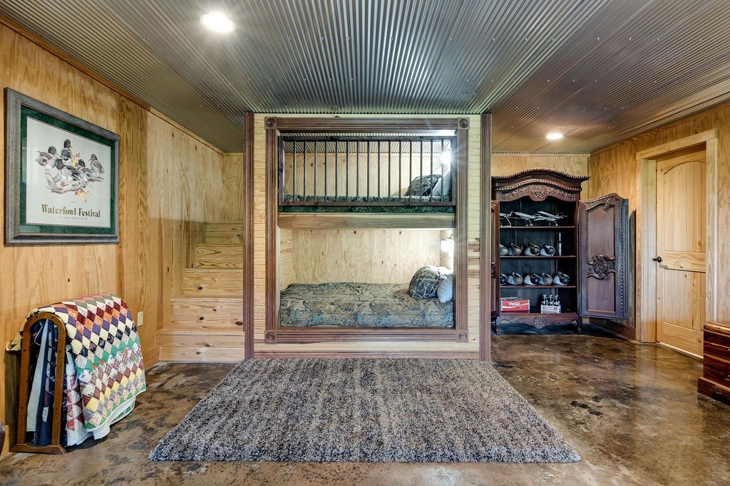 59 Russell Ln