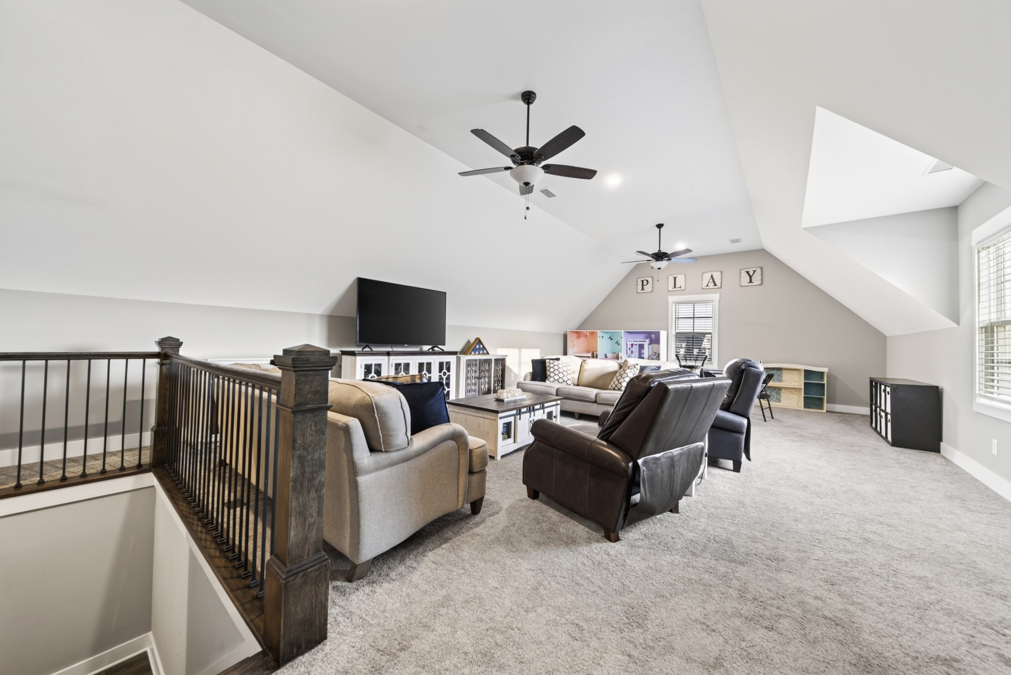 305 Fannis Cir