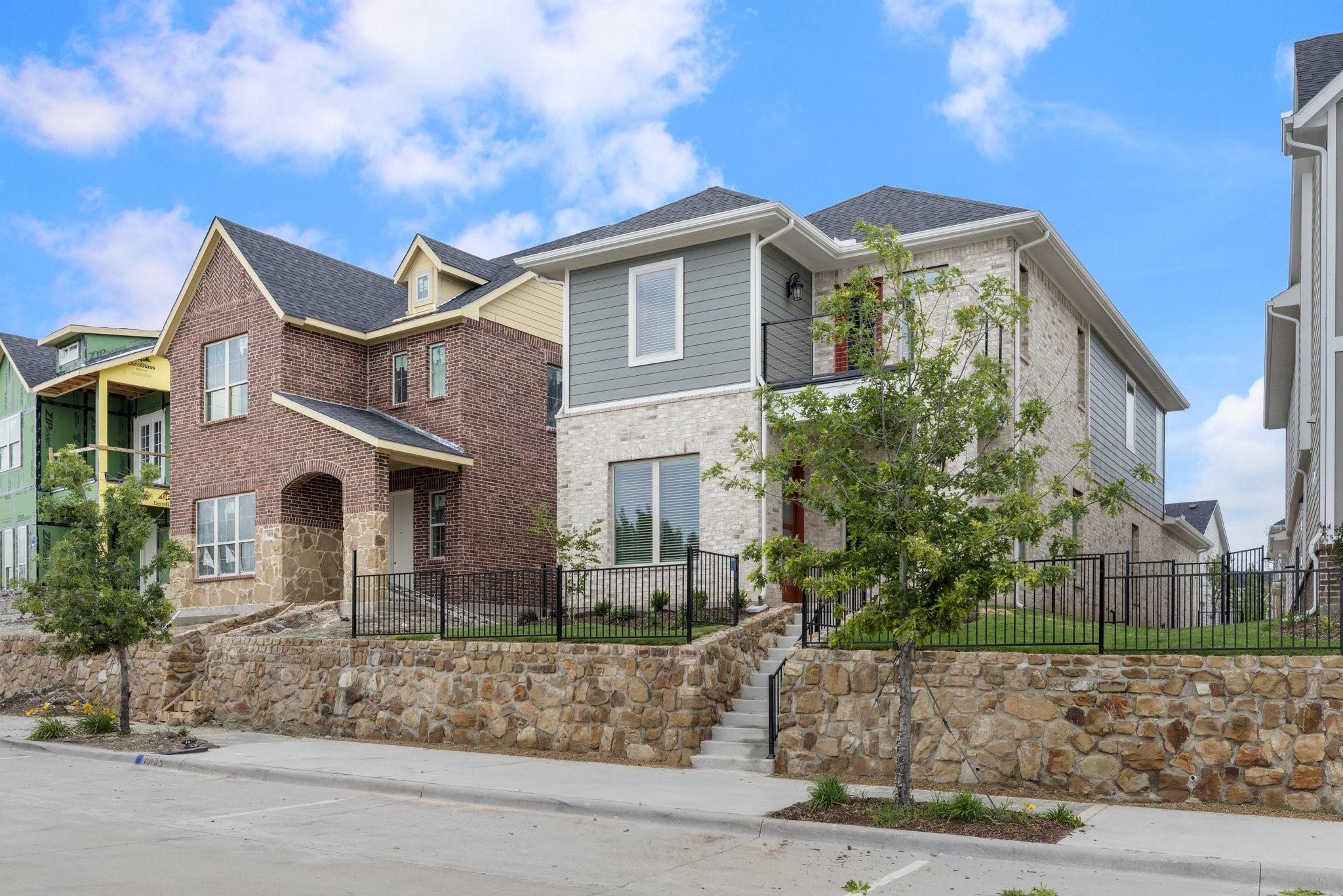 7013 Sunset Boulevard