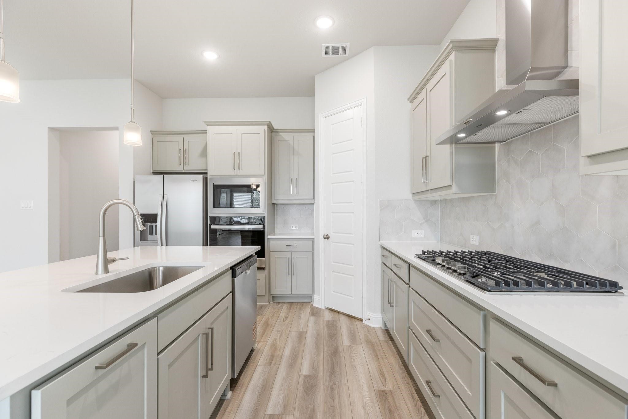 7013 Sunset Boulevard