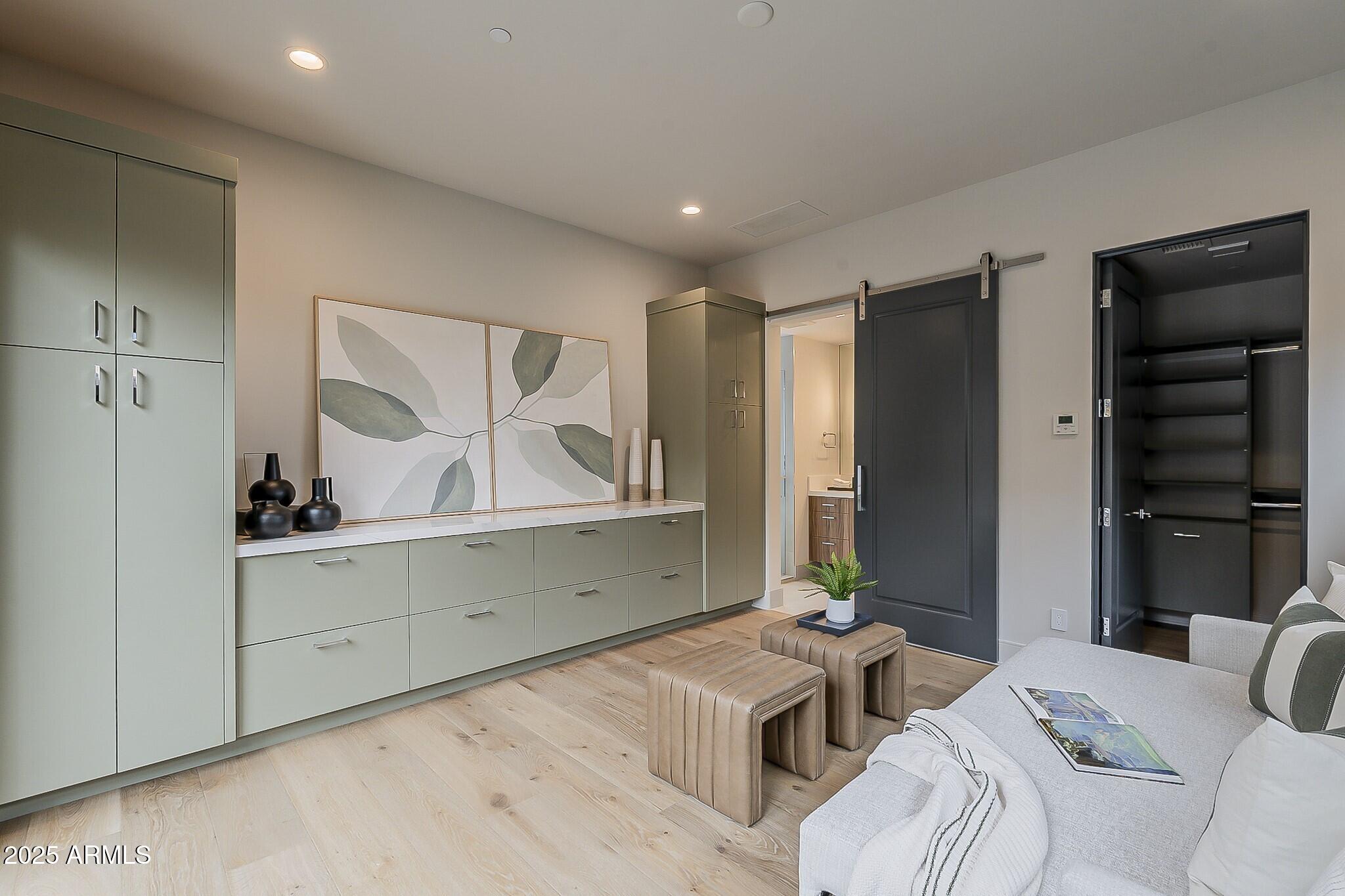 37200 N CAVE CREEK Road, 1023