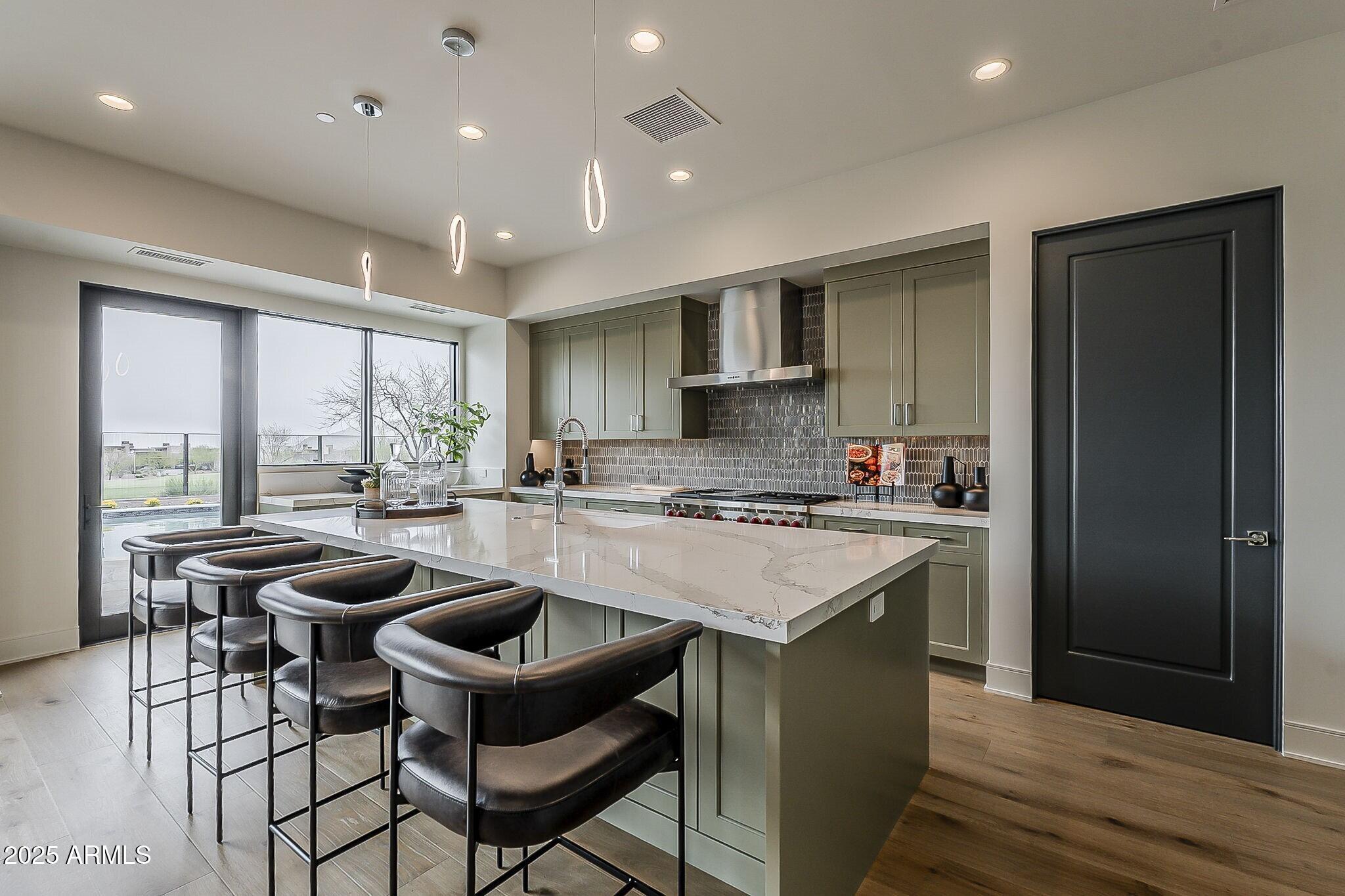 37200 N CAVE CREEK Road, 1023